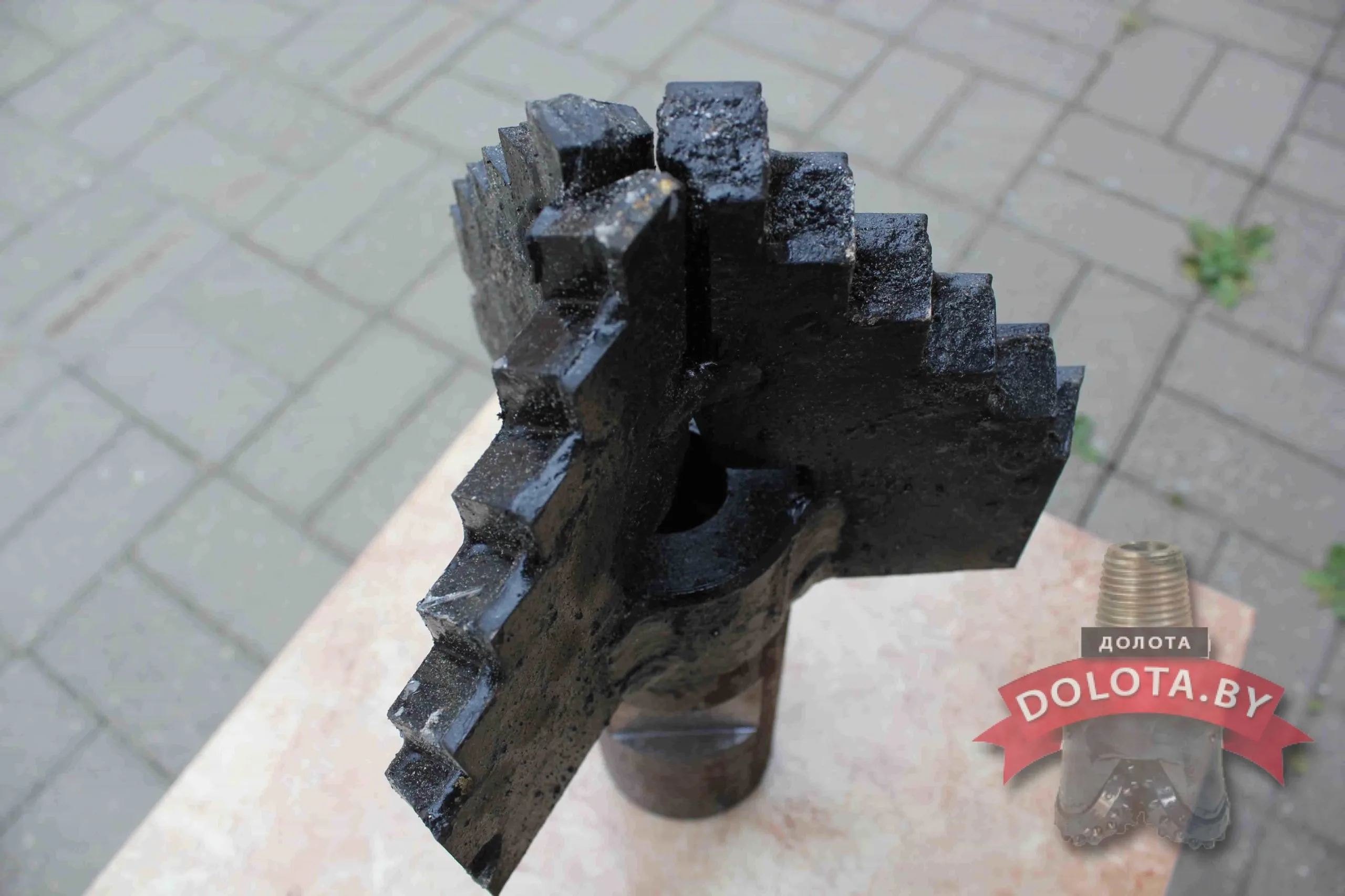 Долото трехлопастное 190