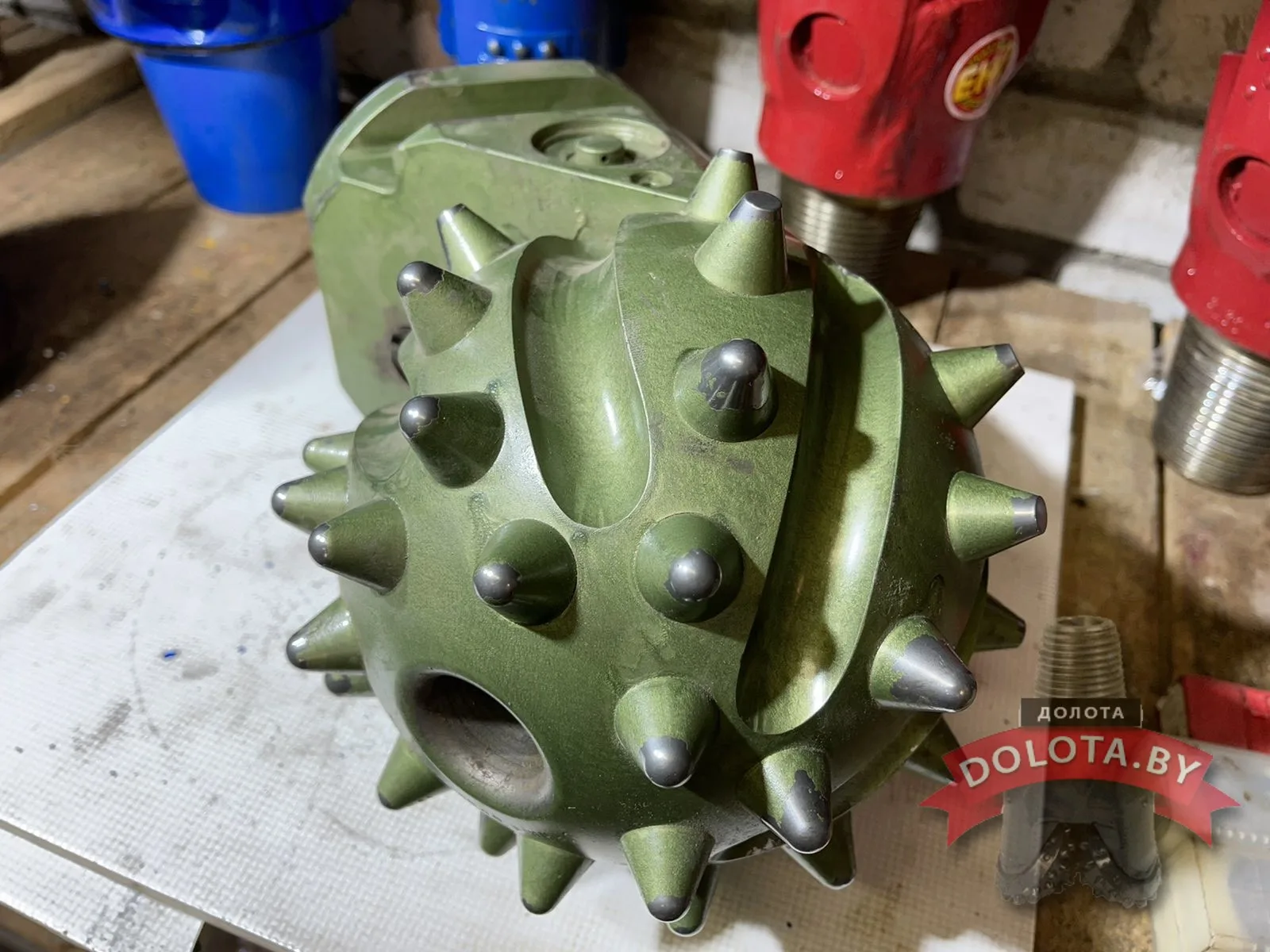 Одношарошечное долото 215.9 iadc 437 SMITH