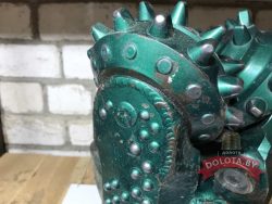 Долото 8 1/2" iadc 437 Varel