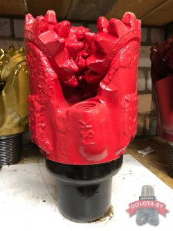 Шарошечное долото 190,5 iadc 117