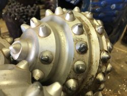 Шарошечное долото 295.3 MX30G код 537 - Baker Hughes